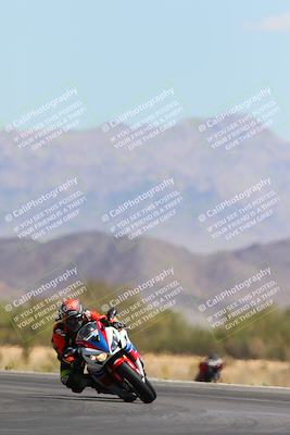 media/May-11-2024-SoCal Trackdays (Sat) [[cc414cfff5]]/9-Turn 14 (1125am)/